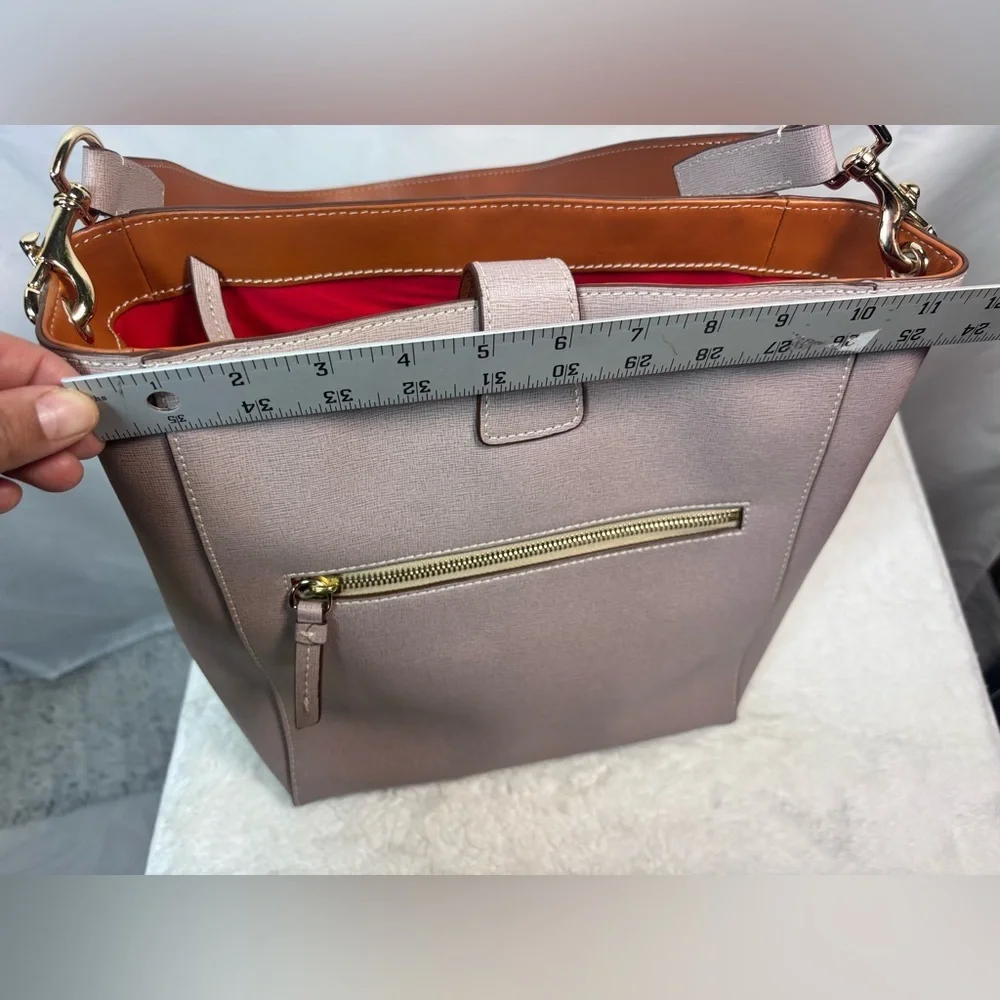 Dooney & Bourke Pink Shoulder Bag with Classic Elegance π¦’π€ - Picture 11 of 16